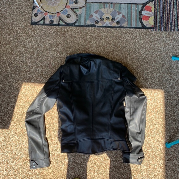 Jacket - Picture 2 of 3